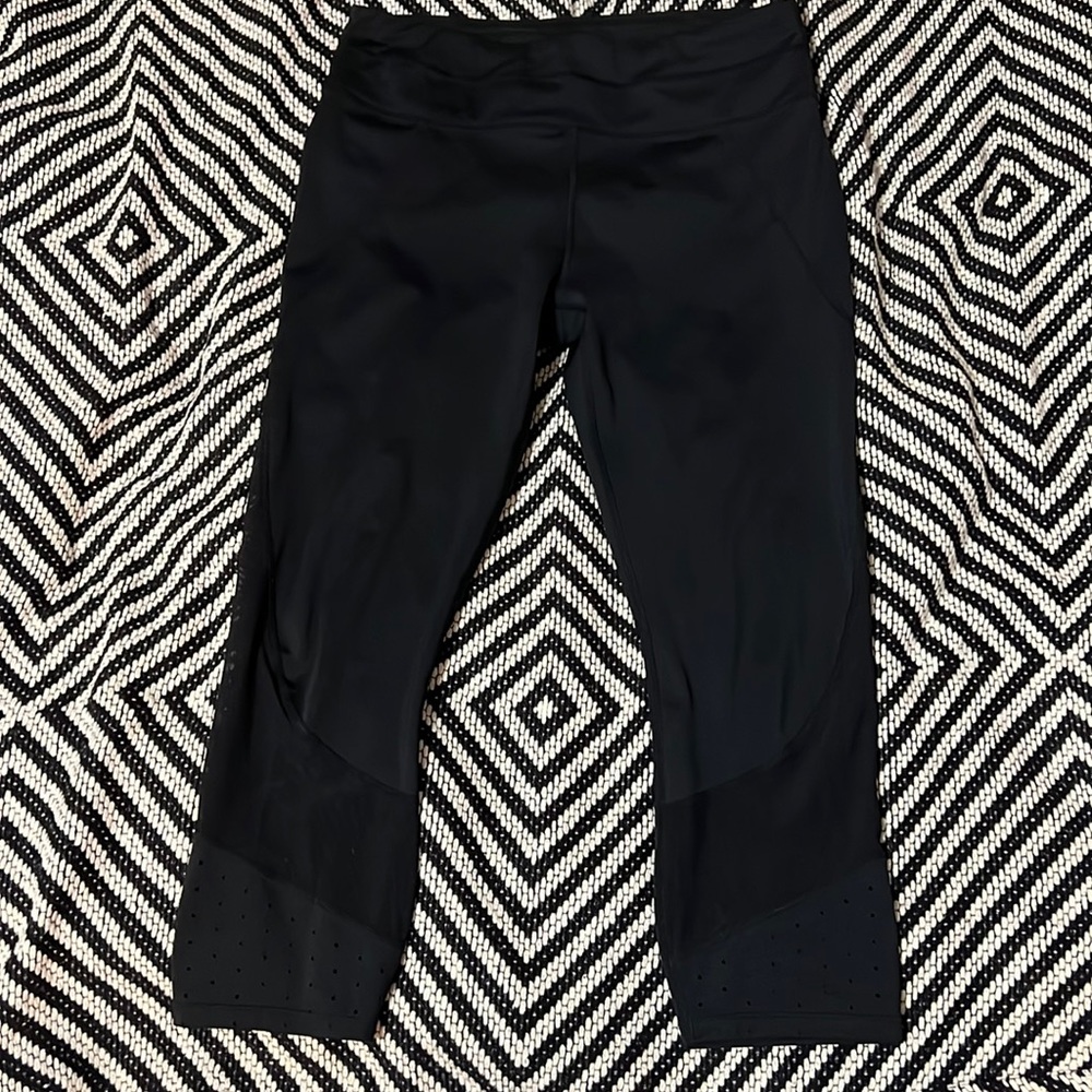 Athleta women leggings 3/4 size m black